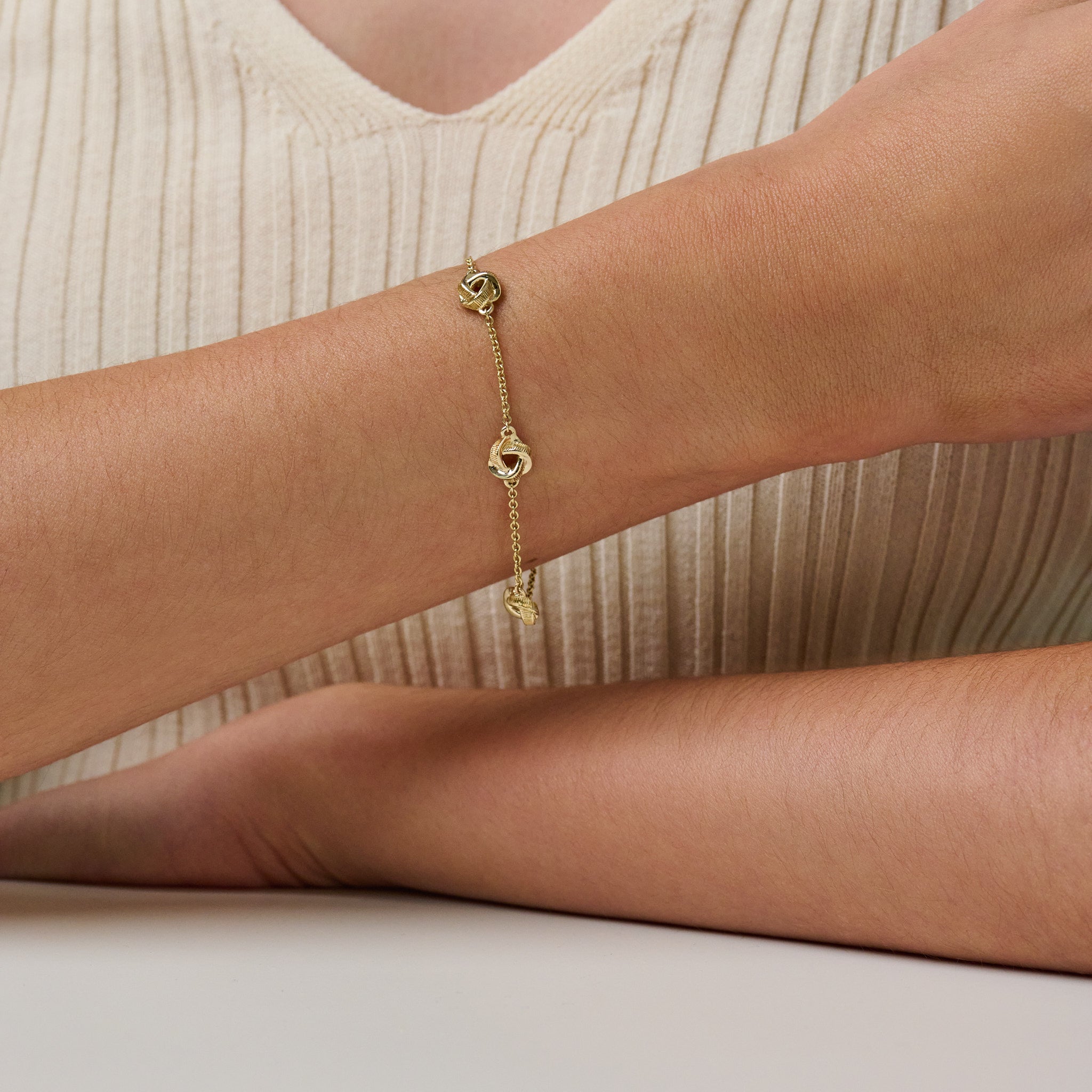 886 Royal Mint Bracelets Knot Bracelet 18ct Yellow Gold