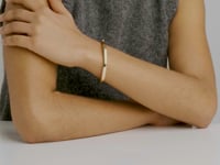 886 Bangle in 18ct Yellow Gold