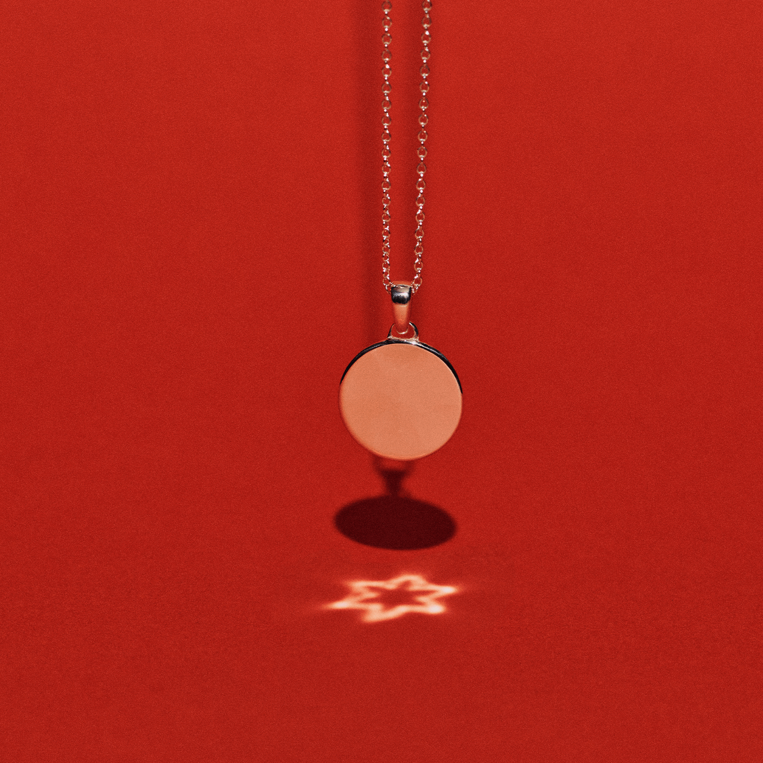 886 Royal Mint Pendants & Charms 886  Star Caustic Pendant with Chain 9ct Yellow Gold