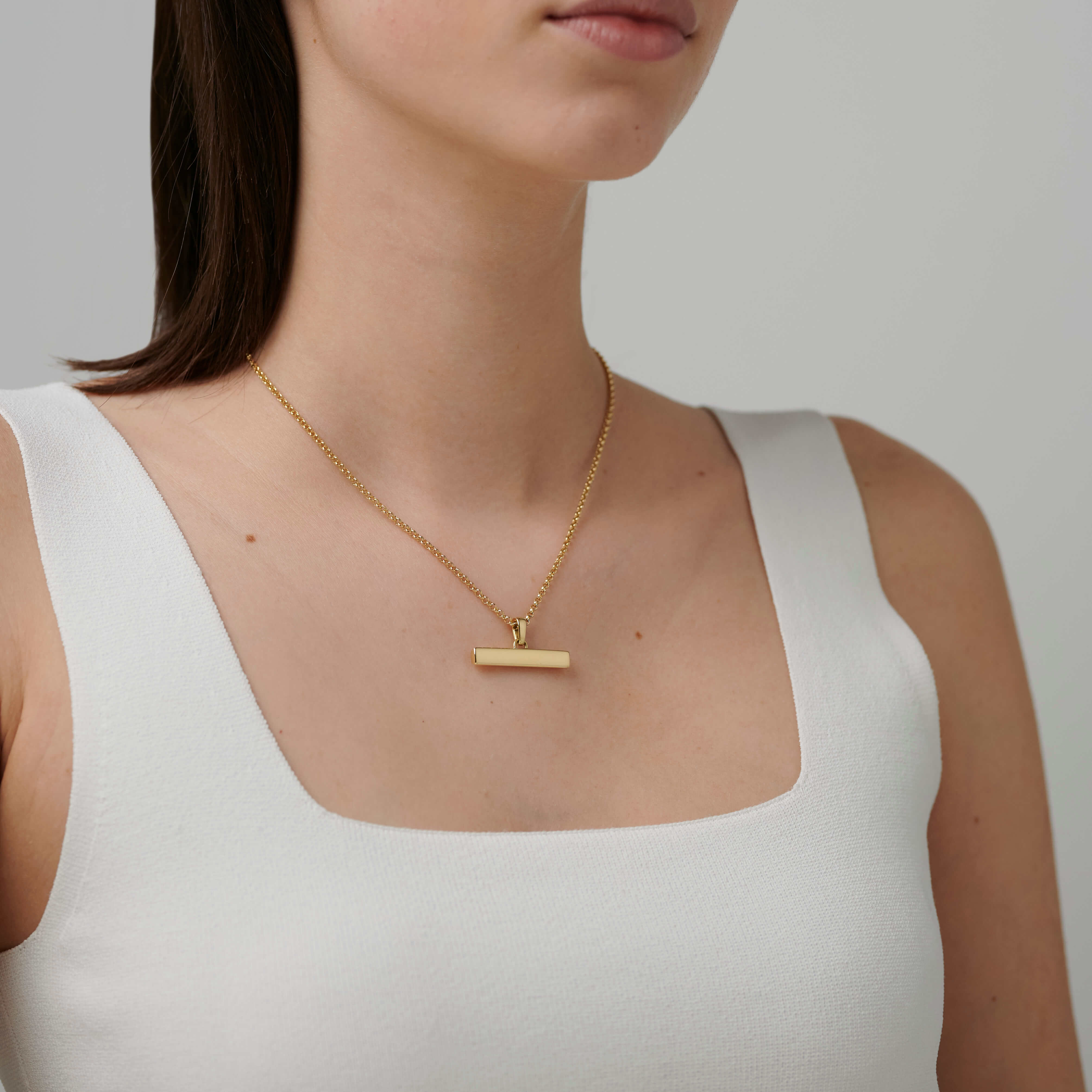 886 Royal Mint Pendants & Charms 886 T-Bar Pendant in 18ct Yellow Gold