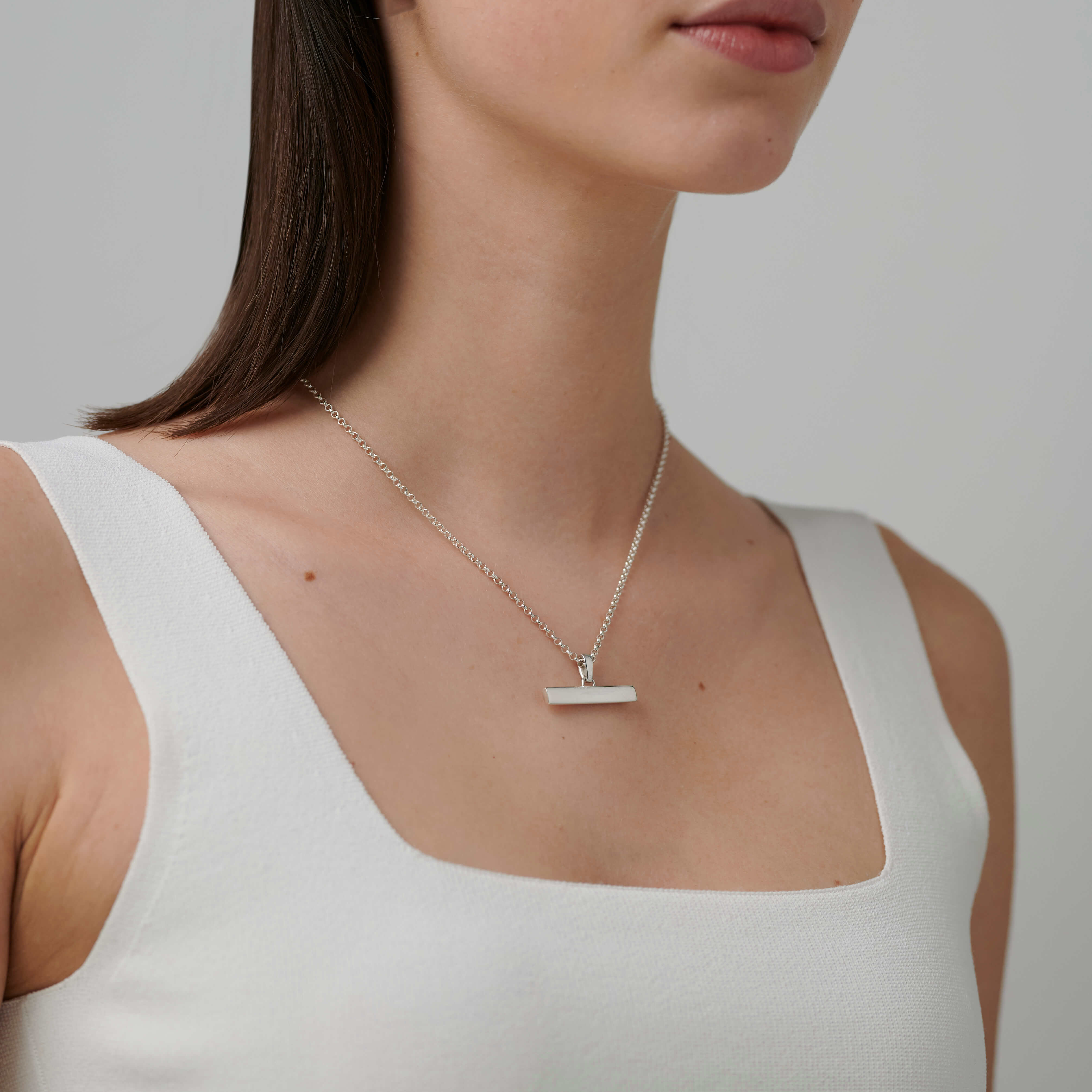 886 Royal Mint Necklaces 886 T-Bar Pendant with Chain in Sterling Silver