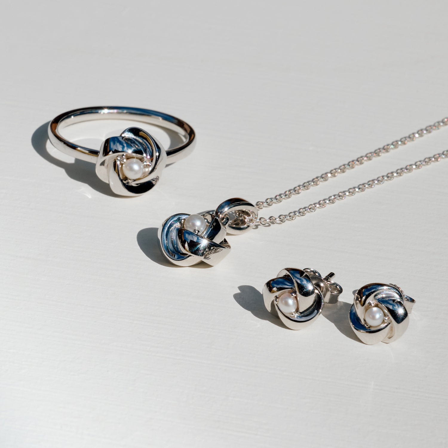 Knot Pearl