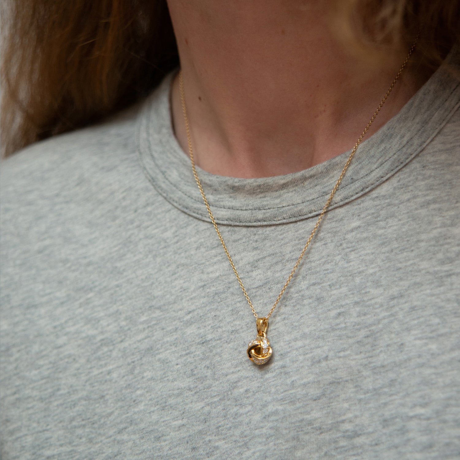 886 Royal Mint Necklaces Diamond Knot Pendant with 18 inch Trace Chain, 18ct Yellow Gold