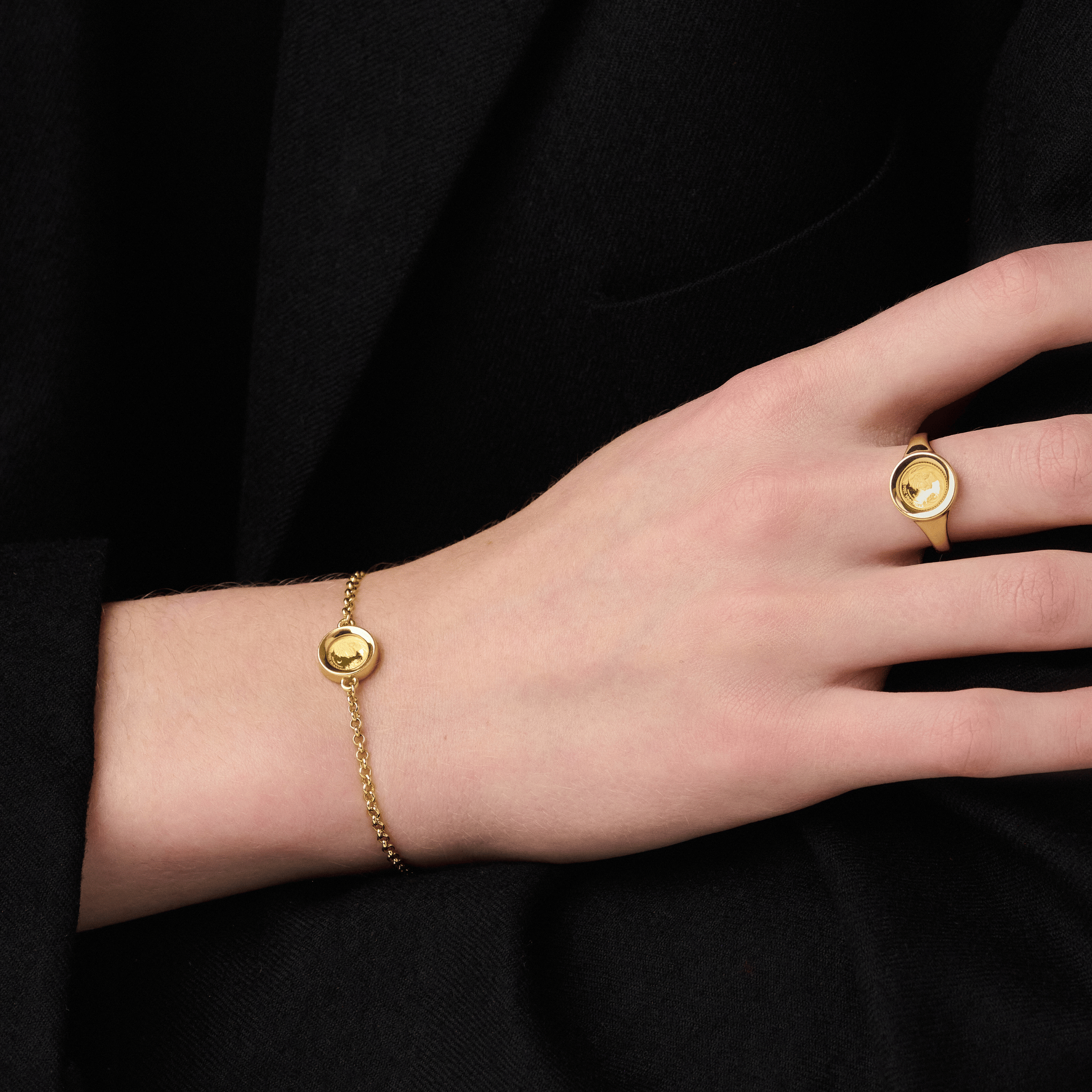 886 Royal Mint Bracelet Britannia 1/40oz Bracelet, 18ct Yellow Gold