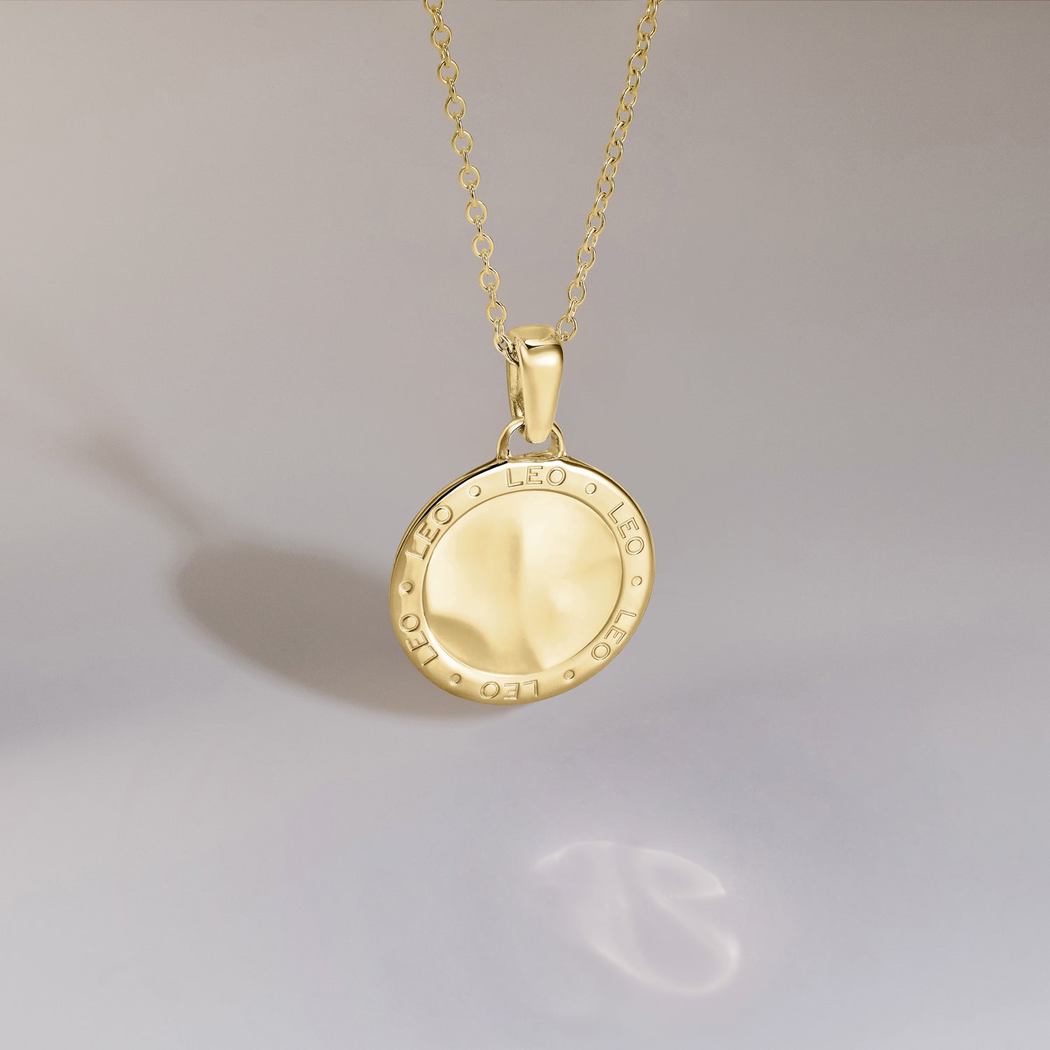 886 Royal Mint Necklaces 886 Caustic Leo Pendant with Chain in 18ct Yellow Gold