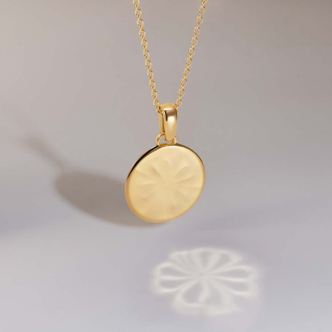 886 Royal Mint Pendants & Charms 886 Four-Leaf Clover Caustic Pendant with Chain 18ct Yellow Gold