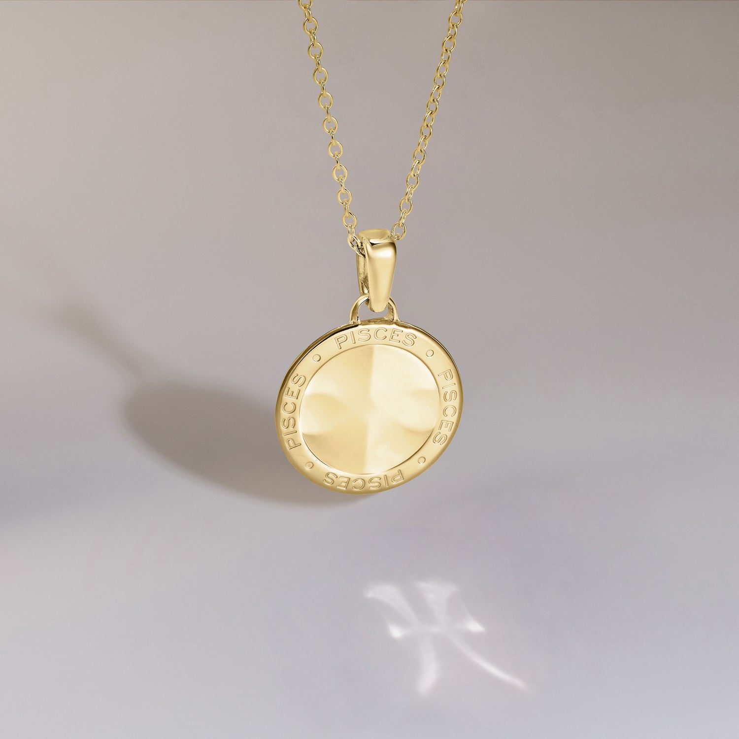 886 Royal Mint Necklaces 886 Caustic Pisces Pendant with Chain in 18ct Yellow Gold