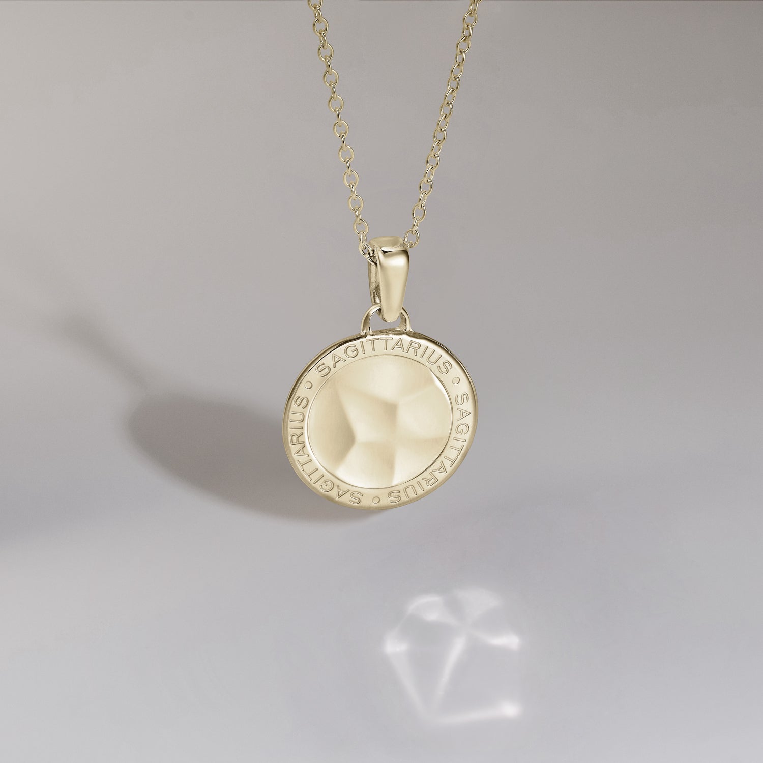 886 Royal Mint Necklaces 886 Caustic Sagittarius Pendant with Chain in 9ct Yellow Gold