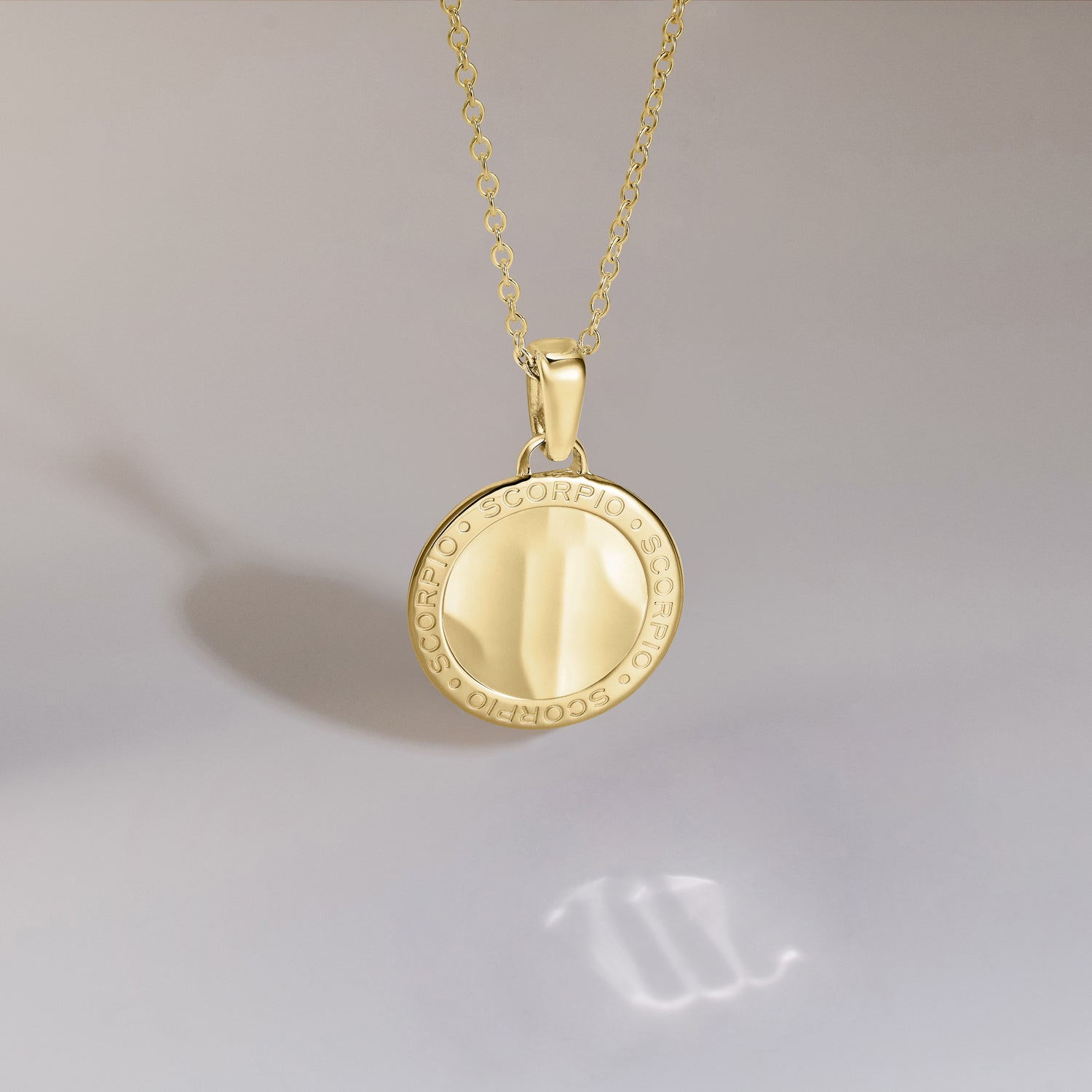 886 Royal Mint Necklaces 886 Caustic Scorpio Pendant with Chain in 18ct Yellow Gold