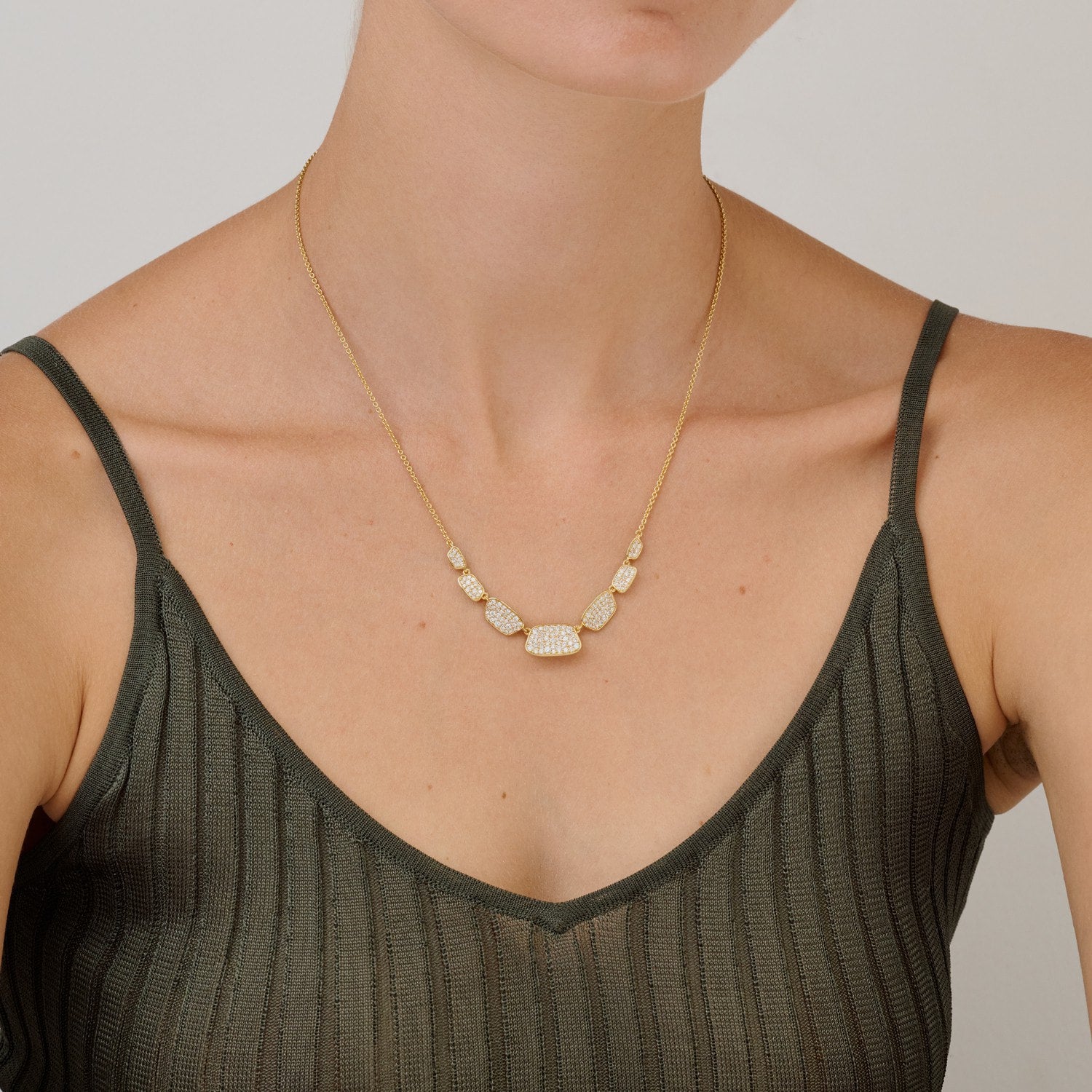 886 Royal Mint Necklaces Aurum Graduated Slice Pavé Necklace, 18ct Gold