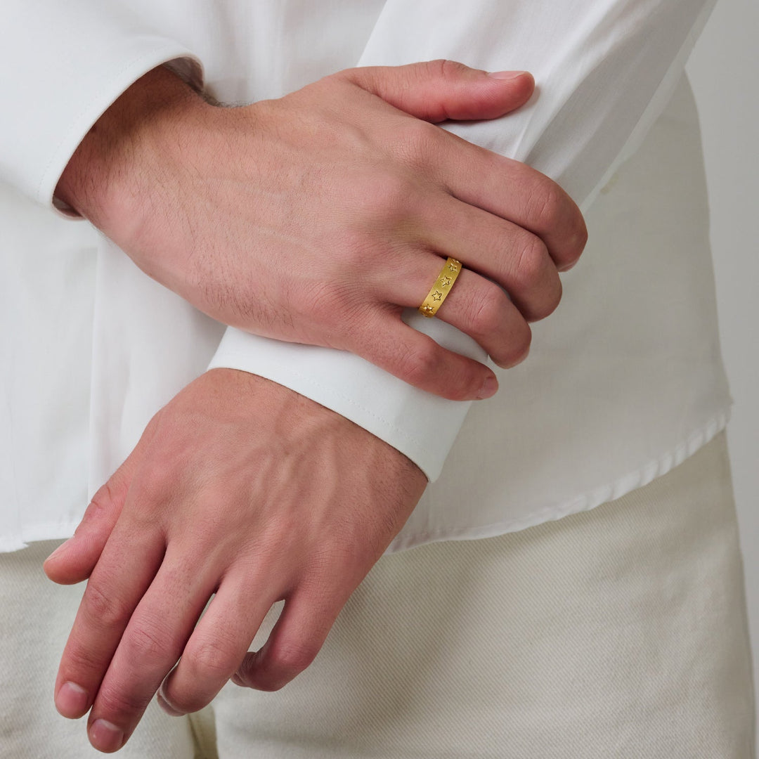 Shooting Star Band Ring In 9ct Yellow Gold 886 Royal Mint Shooting star band ring in 9ct yellow gold 886 royal mint