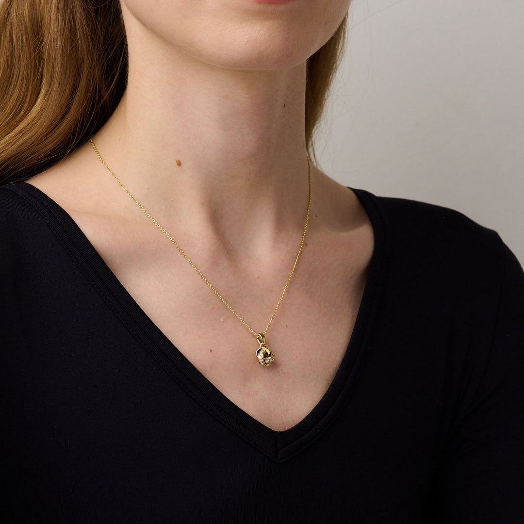 886 Royal Mint Necklaces Diamond Knot Pendant with 18 inch Trace Chain, 18ct Yellow Gold