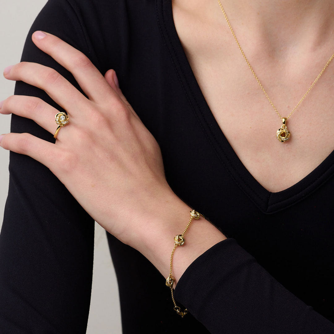 886 Royal Mint Bracelet Diamond Knot 7.5 inch Bracelet, 18ct Yellow Gold