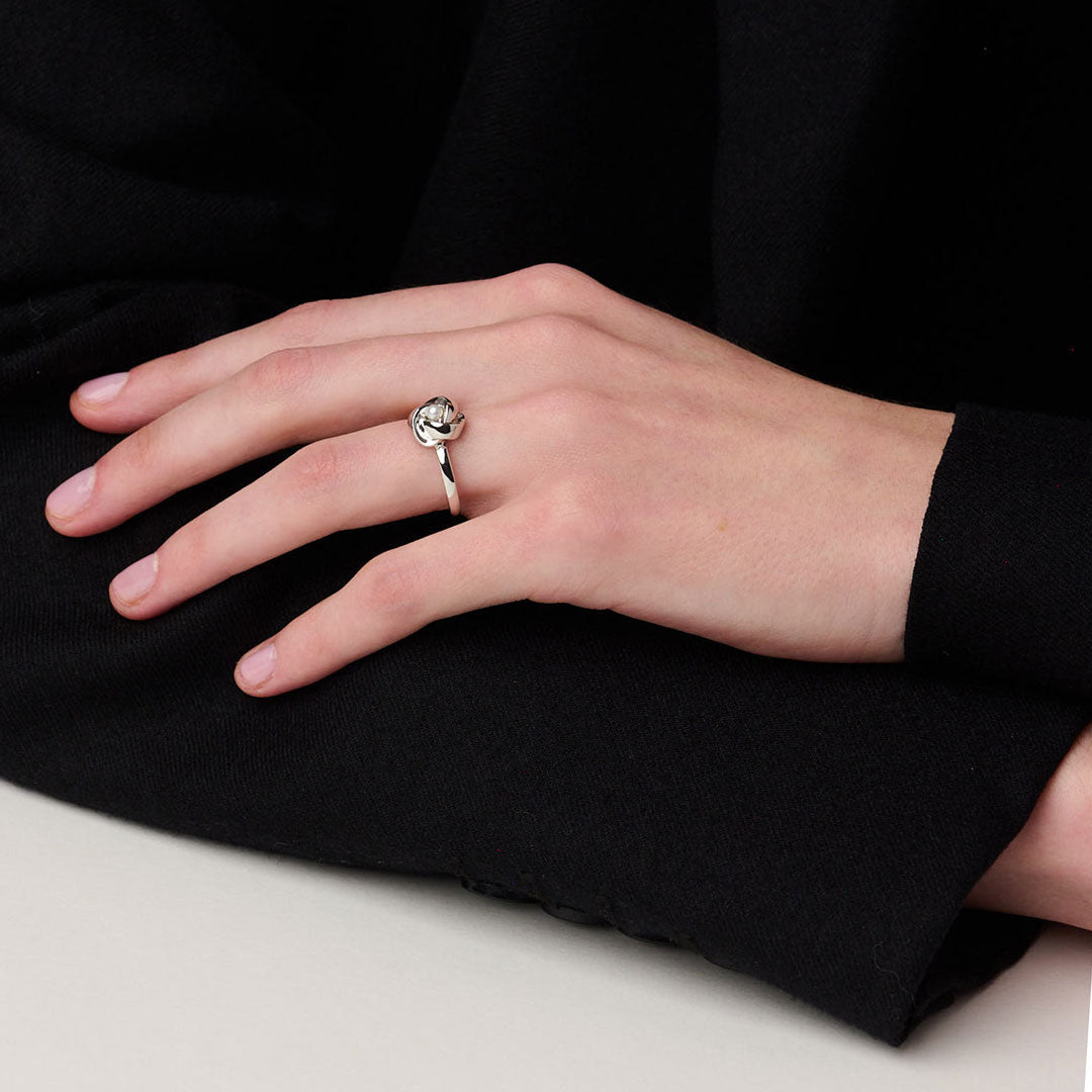 886 Royal Mint Rings Pearl Knot Ring Sterling Silver