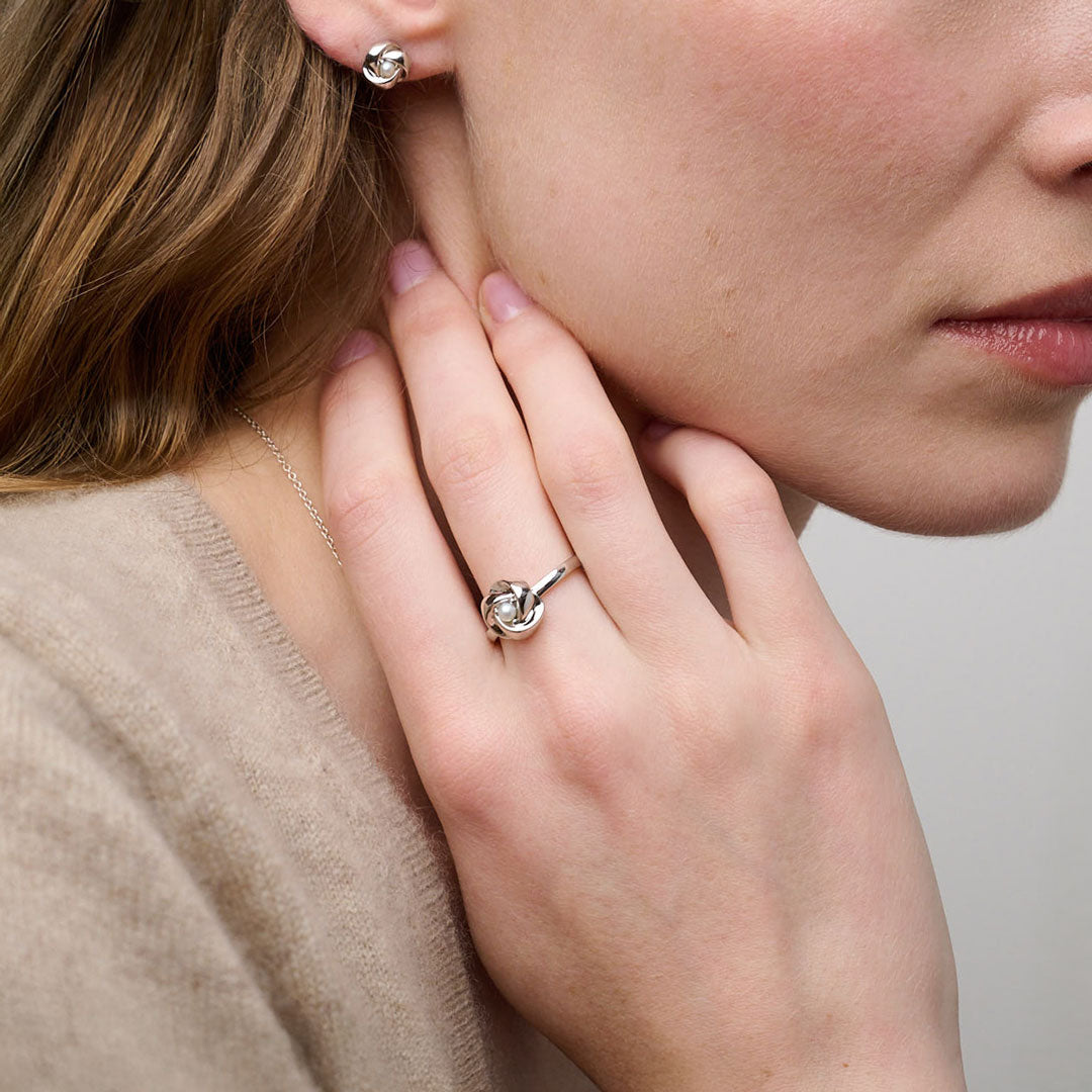 886 Royal Mint Rings Pearl Knot Ring Sterling Silver