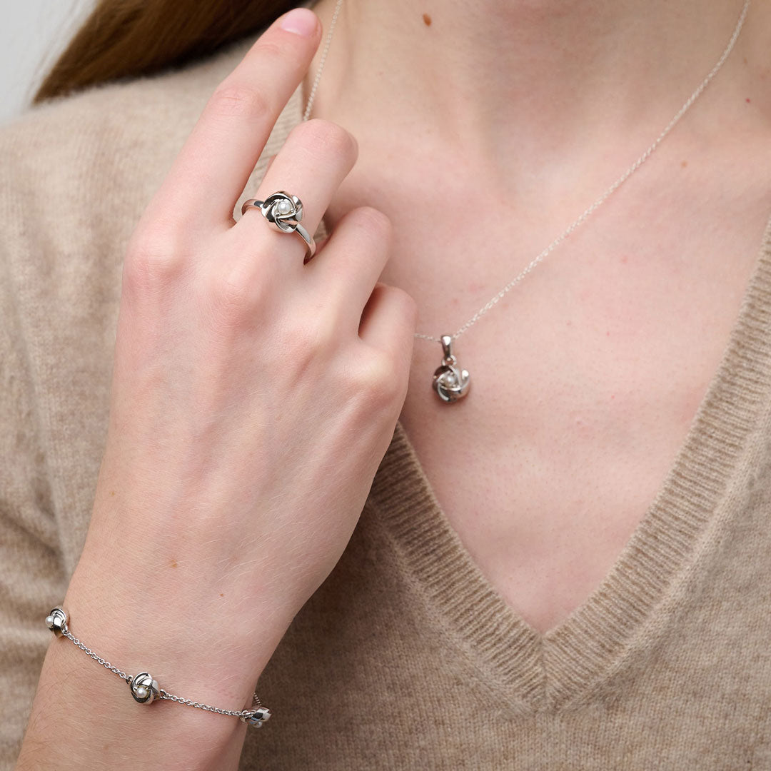 886 Royal Mint Rings Pearl Knot Ring Sterling Silver